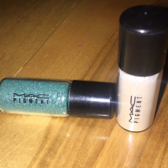 MAC Cosmetics Other - Mini-Mac Pigments in “Teal”& “Frost” Bundle